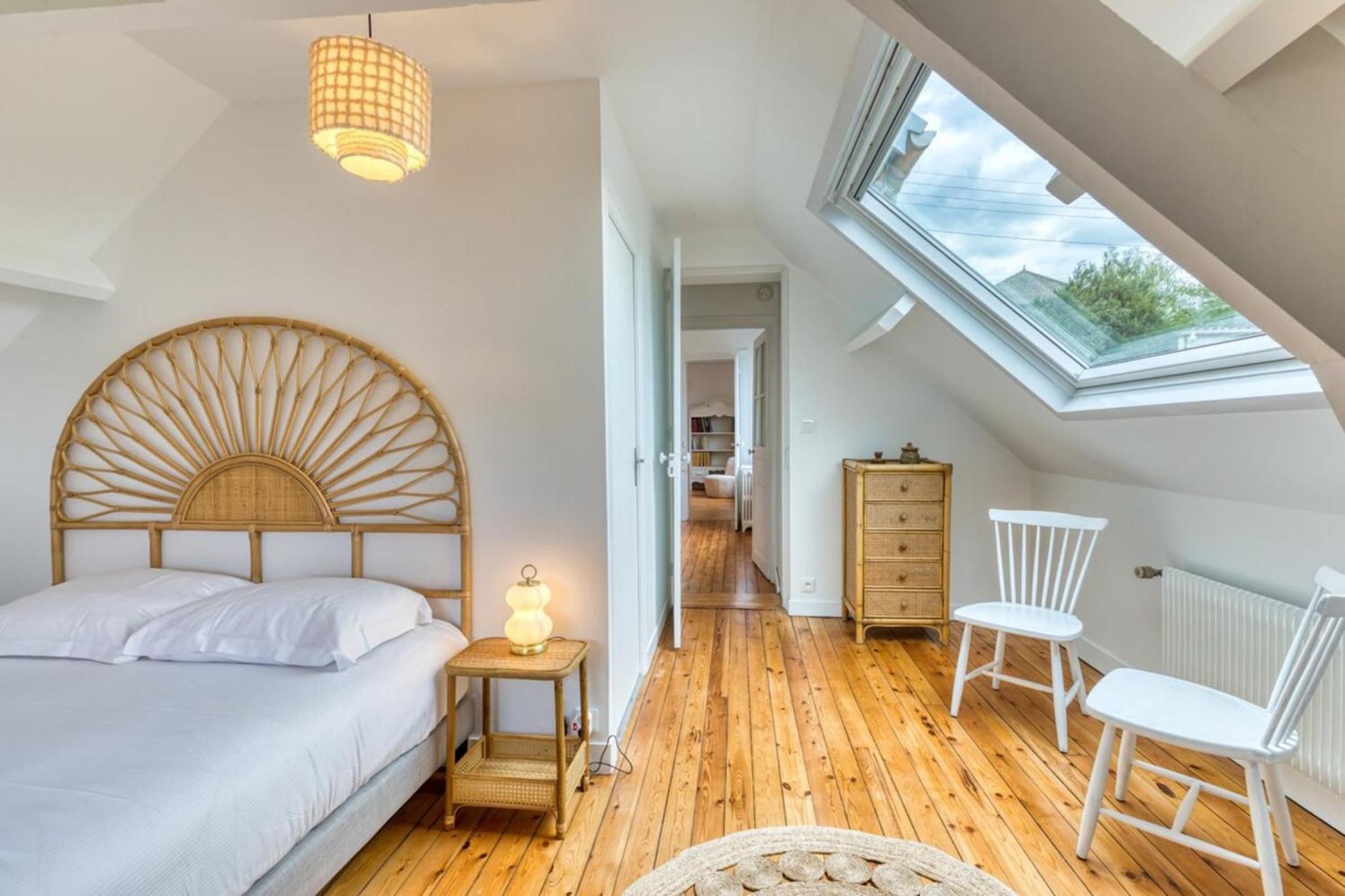 Manuel : Belle Maison A ボワ・ギヨーム エクステリア 写真